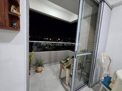 Apartamento en arriendo en Envigado, Envigado · foto 3 de 14