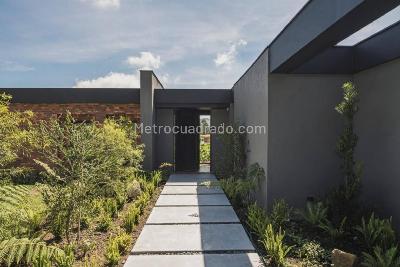 Apartamento de 3 alcobas en venta en Las Palmas, Medellín, 450 m² · foto 19 de 20