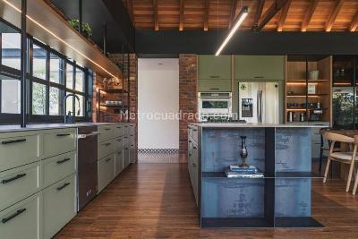 Apartamento de 3 alcobas en venta en Las Palmas, Medellín, 450 m² · foto 5 de 20