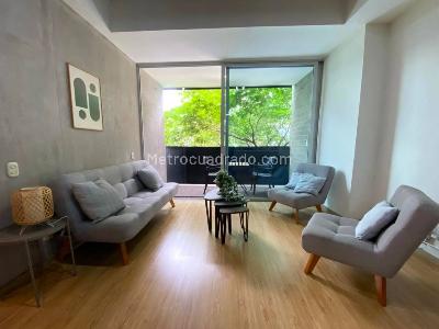 Apartamento de 2 alcobas en arriendo en Loma De Los Parra, Medellín, 97 m² · foto 3 de 17