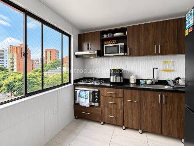 Apartamento de 3 alcobas en venta en Laureles, Medellín, 150 m² · foto 4 de 10