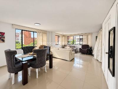 Apartamento de 3 alcobas en venta en Laureles, Medellín, 150 m² · foto 9 de 10