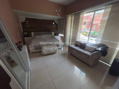 Casa de 3 alcobas en venta en El Tesoro, Medellín, 320 m² · foto 10 de 18