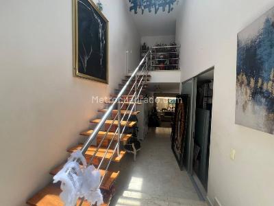 Casa de 3 alcobas en venta en El Tesoro, Medellín, 320 m² · foto 6 de 18