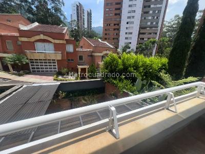Casa de 3 alcobas en venta en El Tesoro, Medellín, 320 m² · foto 9 de 18