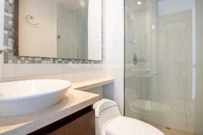 Apartamento de 3 alcobas en arriendo en Loma De Los Parra, Medellín, 135 m² · foto 14 de 15