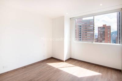Apartamento de 3 alcobas en arriendo en Loma De Los Parra, Medellín, 135 m² · foto 9 de 15