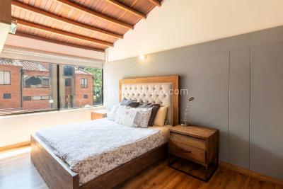 Casa de 3 alcobas en venta en El Tesoro, Medellín, 302 m² · foto 12 de 20