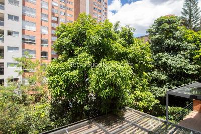 Casa de 3 alcobas en venta en El Tesoro, Medellín, 302 m² · foto 16 de 20