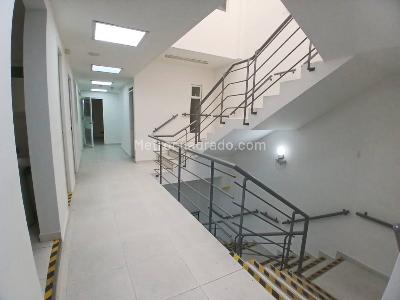 Casa de 5 alcobas en arriendo en Centro, Medellín, 450 m² · foto 8 de 16
