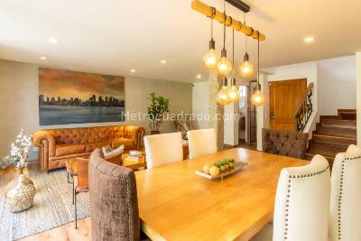 Casa de 3 alcobas en arriendo en El Tesoro, Medellín, 302 m² · foto 4 de 20