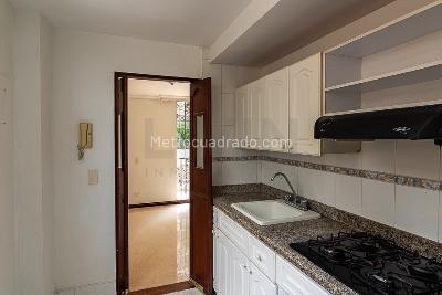 Apartamento de 2 alcobas en arriendo en Astorga, Medellín, 95 m² · foto 4 de 15