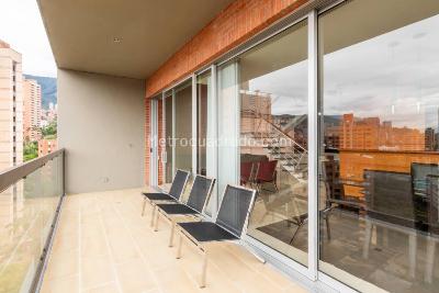 Apartamento de 3 alcobas en venta en Loma De Los Parra, Medellín, 207 m² · foto 5 de 20