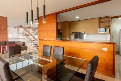 Apartamento de 3 alcobas en venta en Loma De Los Parra, Medellín, 207 m² · foto 9 de 20