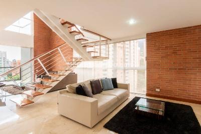 Apartamento de 3 alcobas en venta en Loma De Los Parra, Medellín, 207 m² · foto 15 de 20