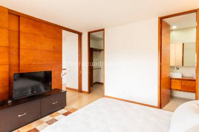 Apartamento de 3 alcobas en venta en Loma De Los Parra, Medellín, 207 m² · foto 20 de 20