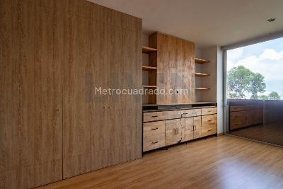 Apartamento de 2 alcobas en arriendo en Loma De Los Parra, Medellín, 95 m² · foto 7 de 12