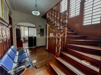 Casa en venta en Quinta Camacho, Bogotá · foto 2 de 18