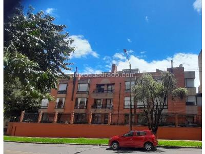 Apartamento de 3 alcobas en venta en Bella Suiza, Bogotá, 146 m² · foto 2 de 11