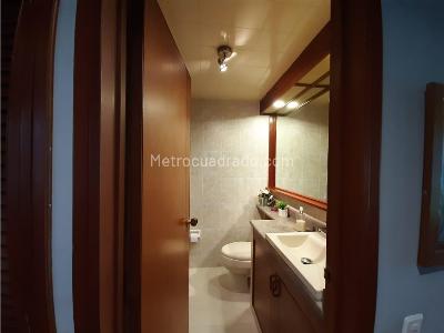 Apartamento de 3 alcobas en venta en Bella Suiza, Bogotá, 146 m² · foto 5 de 11