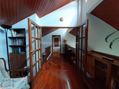 Apartamento de 3 alcobas en venta en Bella Suiza, Bogotá, 146 m² · foto 7 de 11