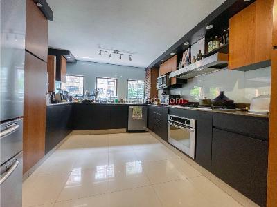 Apartamento de 3 alcobas en venta en Los Rosales, Bogotá, 230 m² · foto 15 de 20