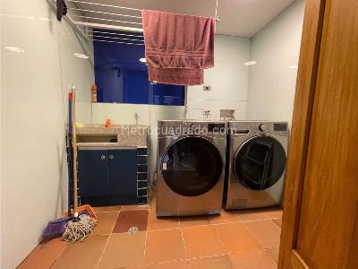 Apartamento de 3 alcobas en venta en Los Rosales, Bogotá, 230 m² · foto 20 de 20