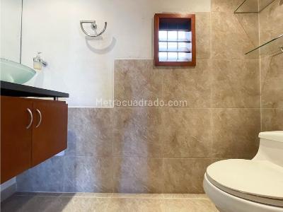 Apartamento de 3 alcobas en venta en Santa Paula, Bogotá, 235 m² · foto 7 de 19