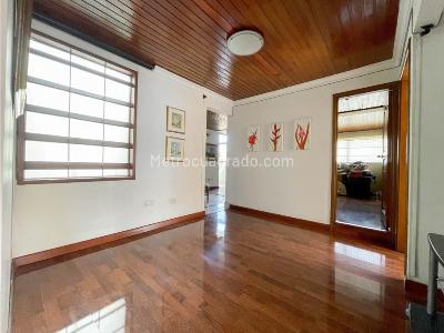 Apartamento de 3 alcobas en venta en Santa Paula, Bogotá, 235 m² · foto 14 de 19
