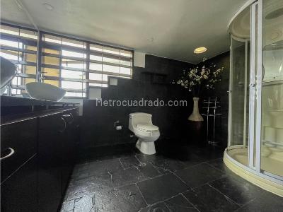 Apartamento de 3 alcobas en venta en Santa Paula, Bogotá, 235 m² · foto 15 de 19