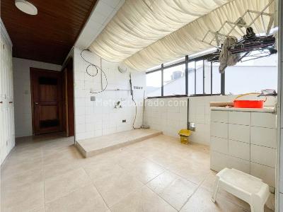 Apartamento de 3 alcobas en venta en Santa Paula, Bogotá, 235 m² · foto 18 de 19