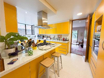 Apartamento de 3 alcobas en venta en La Cabrera, Bogotá, 286 m² · foto 12 de 15