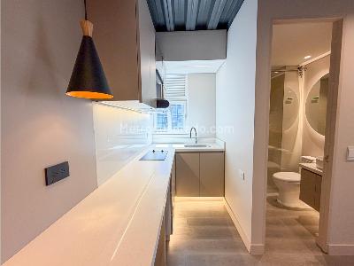 Apartaestudio en venta en Chico, Bogotá, 27 m² · foto 3 de 10