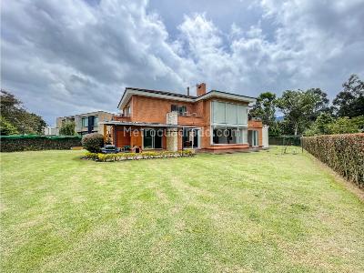 Casa en venta en Guaymaral, Bogotá · foto 2 de 20
