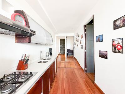 Apartamento en venta en Los Rosales, Bogotá · foto 6 de 13