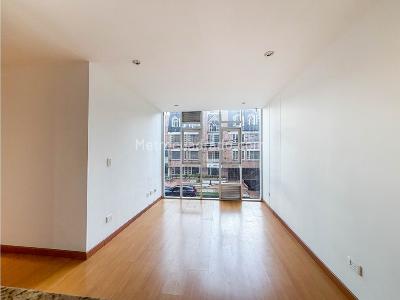 Apartamento de 2 alcobas en venta en Santa Barbara, Bogotá, 40 m² · foto 4 de 10