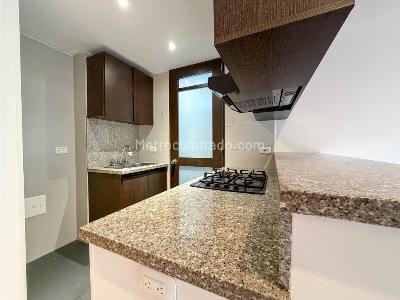 Apartamento de 2 alcobas en venta en Santa Barbara, Bogotá, 40 m² · foto 6 de 10