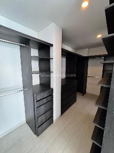 Casa de 5 alcobas en venta en Altos De La Carolina, Ibagué, 287 m² · foto 12 de 20