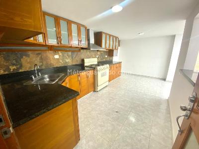 Casa de 4 alcobas en venta en El Polo, Bogotá, 189 m² · foto 8 de 20