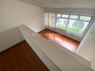 Casa de 4 alcobas en venta en El Polo, Bogotá, 189 m² · foto 3 de 20