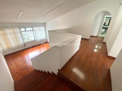 Casa de 4 alcobas en venta en El Polo, Bogotá, 189 m² · foto 2 de 20