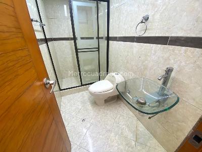 Casa de 4 alcobas en venta en El Polo, Bogotá, 189 m² · foto 7 de 20
