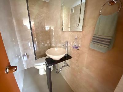 Casa de 4 alcobas en venta en Las Villas, Bogotá, 305 m² · foto 6 de 20