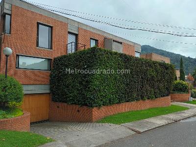 Casa de 4 alcobas en venta en Santa Ana Oriental, Bogotá, 353 m² · foto 2 de 20