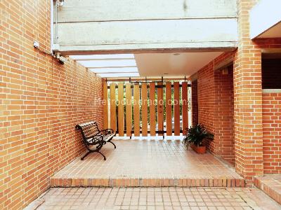 Casa de 4 alcobas en venta en Santa Ana Oriental, Bogotá, 353 m² · foto 3 de 20