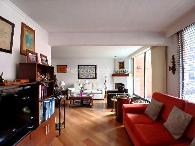 Apartamento de 3 alcobas en venta en Chico Norte, Bogotá, 140 m² · foto 3 de 12