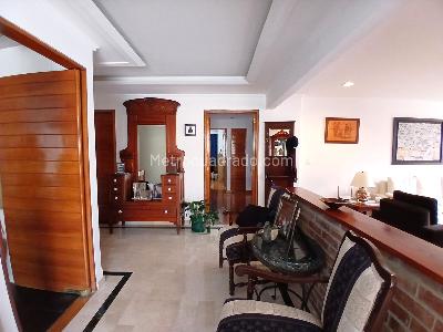 Apartamento de 3 alcobas en venta en Chico Norte, Bogotá, 140 m² · foto 5 de 12