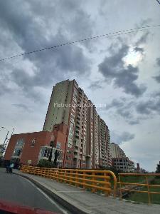 Apartamento de 2 alcobas en venta en Hayuelos Fontibon, Bogotá, 55 m² · foto 2 de 14