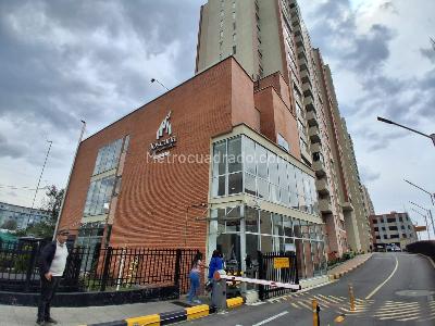 Apartamento de 2 alcobas en venta en Hayuelos Fontibon, Bogotá, 55 m² · foto 3 de 14