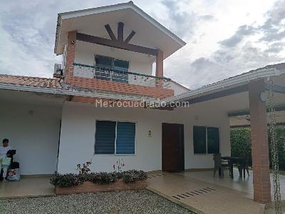 Casa de 3 alcobas en venta en Cd Parcelacion Caracol, Villavicencio, 302 m² · foto 3 de 14